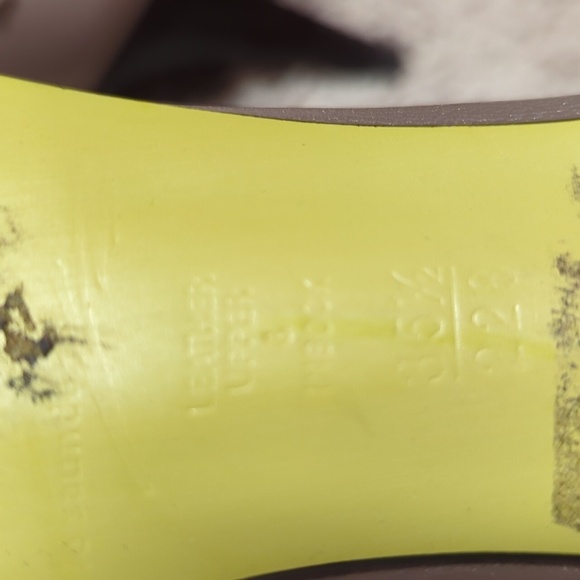 le Saunda Heels - Picture 10 of 10